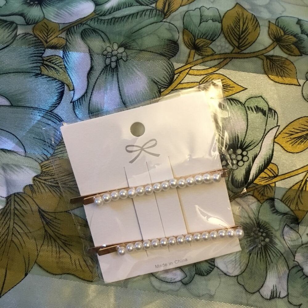 String Of Pearls Gold Metal Hair Bobby Pins - Set of 2 - Picture 5 of 6